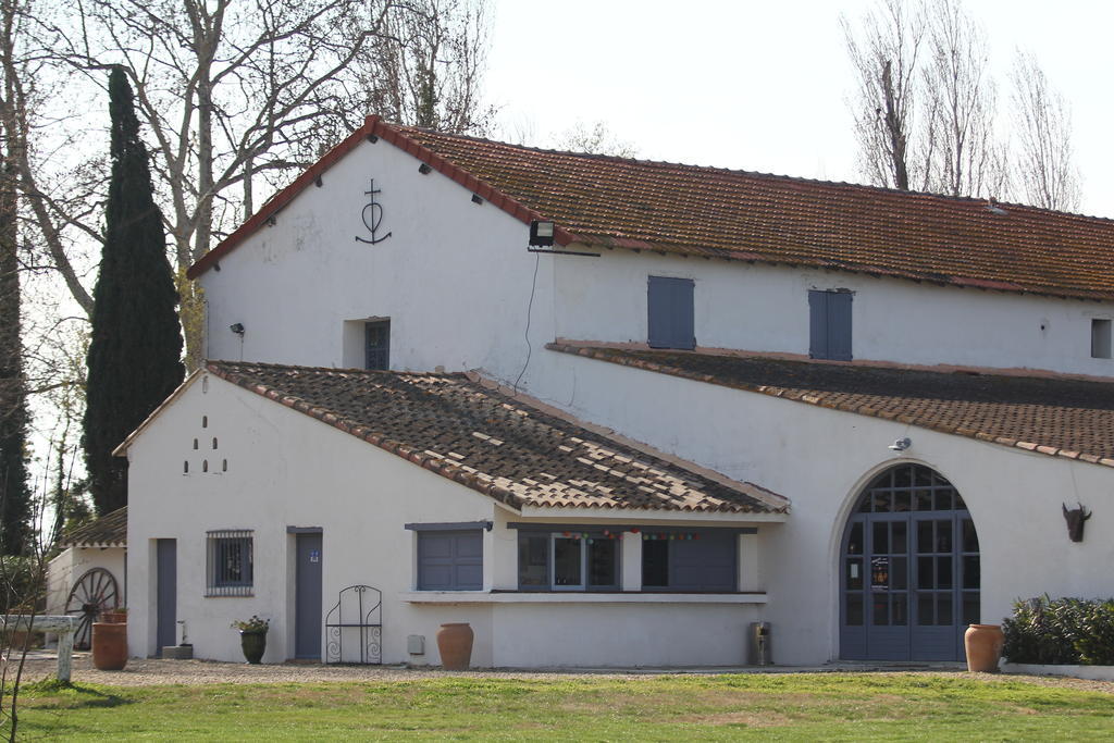 Bed and Breakfast La Roulotte "Les Saintes" Номер фото